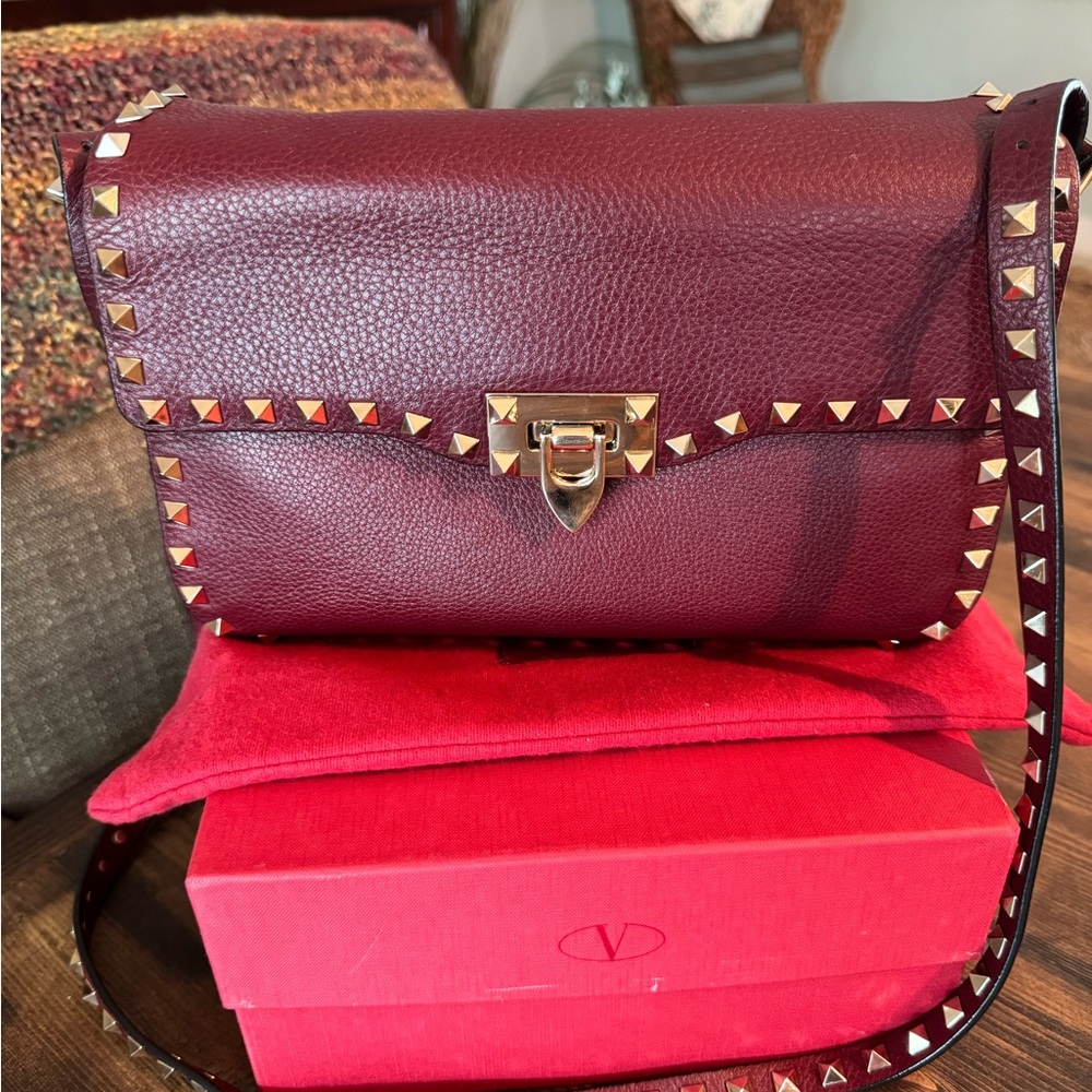 VALENTINO Garavani Crimson Red Rockstud shoulder bag
